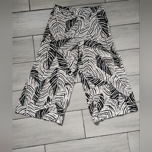 Cynthia Rowley Monochrome Leaf Pattern Linen Pants